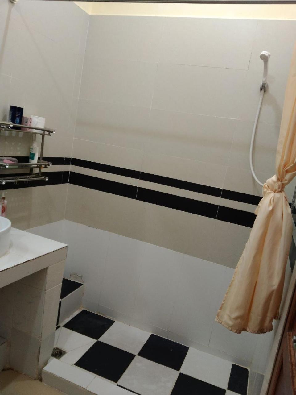 Room 12 - Studio In A Villa 5Mn Walk From The Royal Palace With Swimming Pool بنوم بنه المظهر الخارجي الصورة